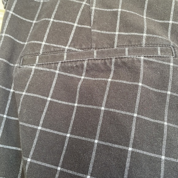 OLD NAVY High Waisted Pixie Pants in Windowpane Print with Secret Slim Pockets - Picture 9 of 11